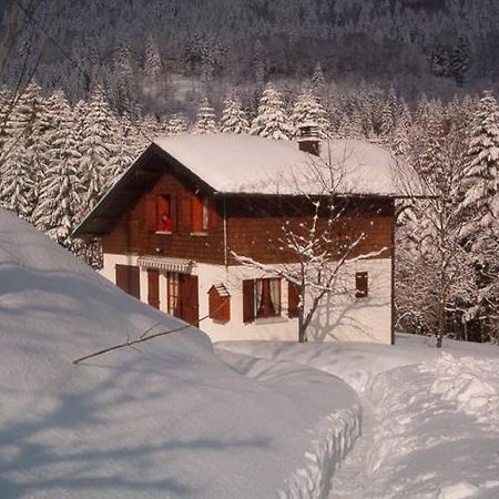 Charming Chalet In Ventron With Terrace Exteriör bild