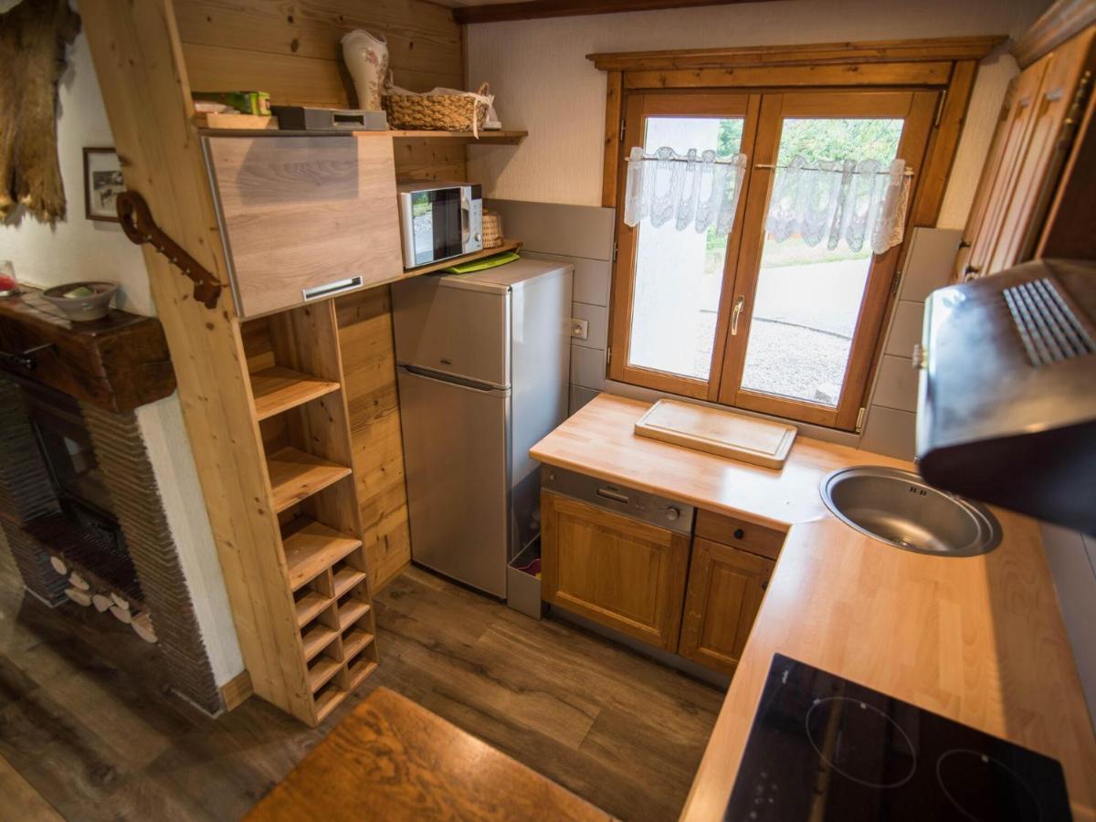 Charming Chalet In Ventron With Terrace Exteriör bild